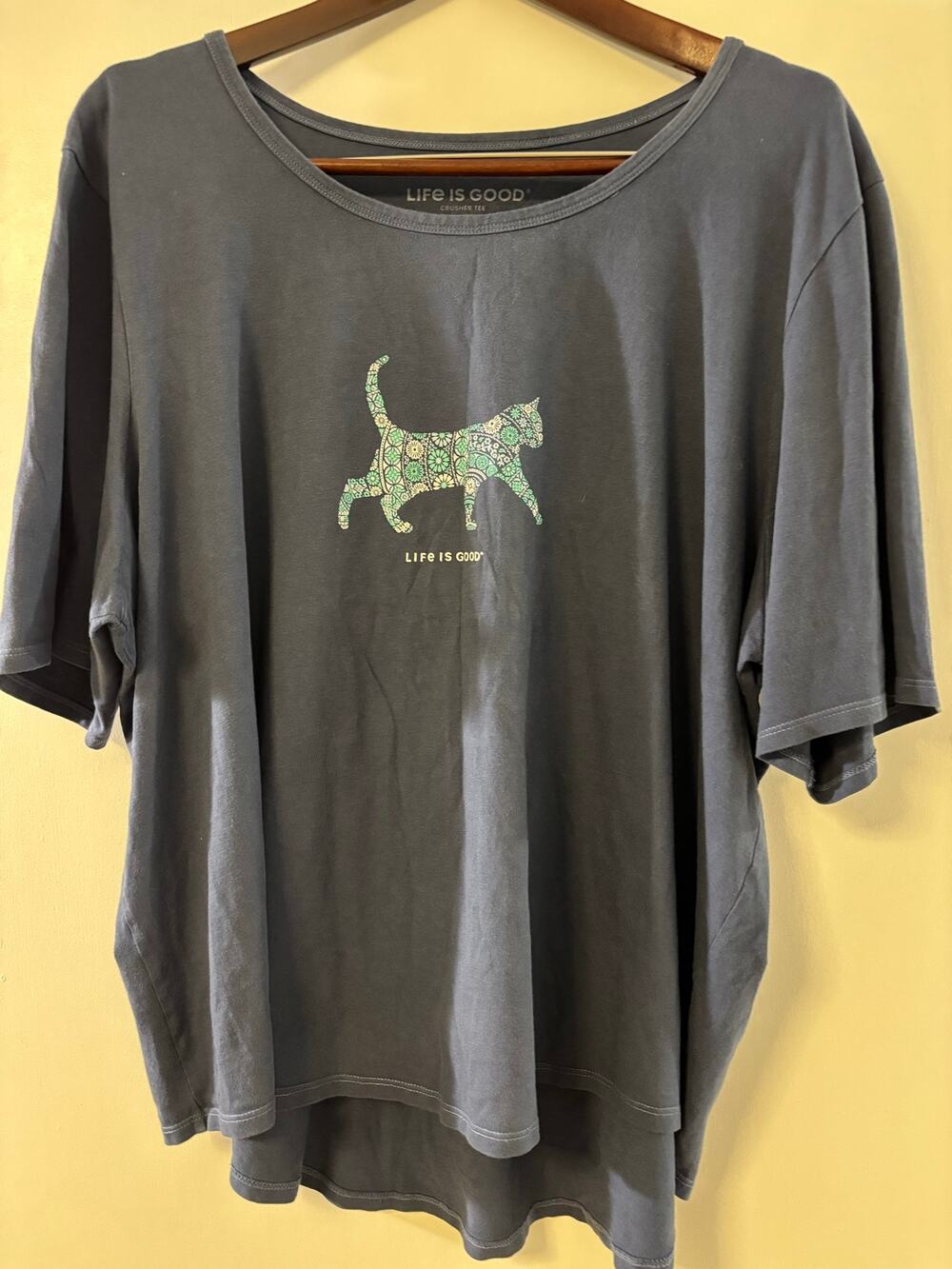 Life is Good Crusher T-Shirt Womens XXXL 3XL Gray Green Mandala Cat Short Sleeve